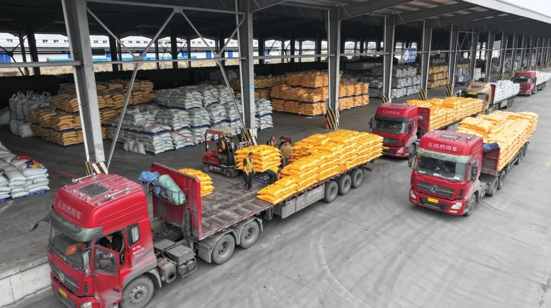 四川农村日报：William威廉力保农资供应不断档